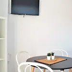 4 Couchages Avec Terrasse, Parking Et Proche Au Lavandou - Fr-1-251-240 * Le Lavandou