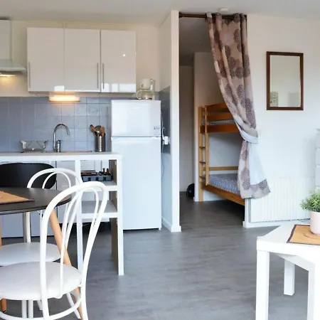 4 Couchages Avec Terrasse, Parking Et Proche Au Lavandou - Fr-1-251-240 Le Lavandou